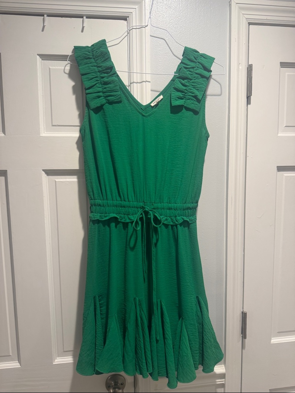 JODIFL Green Ruffle-Sleeve V-Neck Dress